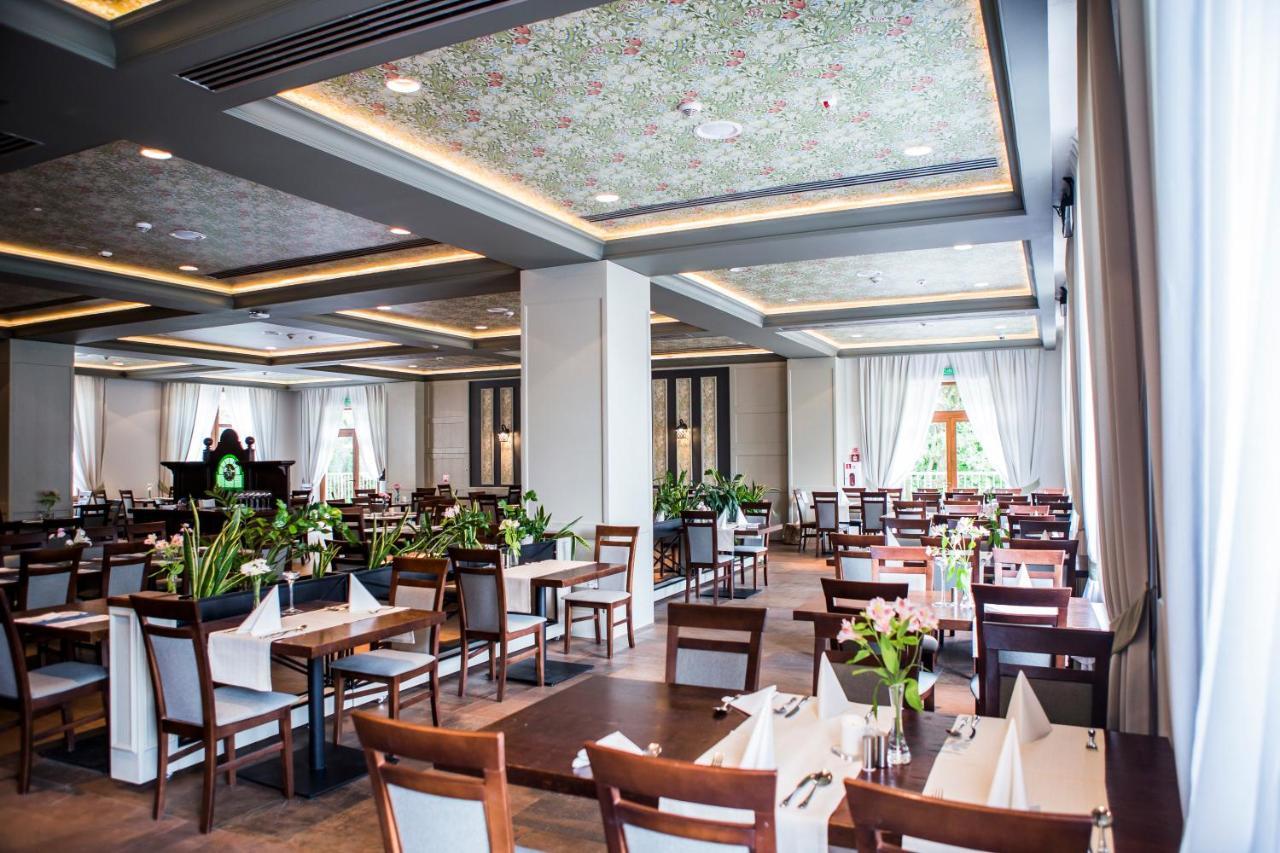 Hotel Aubrecht Country Spa Resort Przechlewo Exterior foto